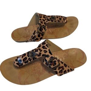 BLOWFISH leopard animal print thong sandals size 6